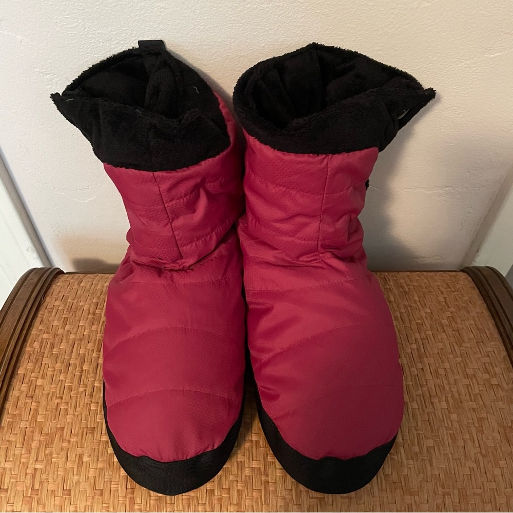 REI Duck Down Bootie Slippers Womens Medium